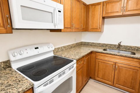 Appartement à louer à Lighthouse Point, Floride: 1 chambre, 1778.52 m2 № 2177423 - photo 11
