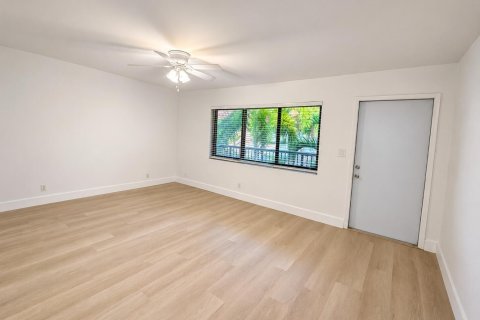 Appartement à louer à Lighthouse Point, Floride: 1 chambre, 1778.52 m2 № 2177423 - photo 7