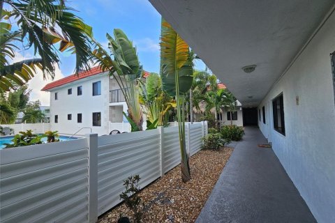 Appartement à louer à Lighthouse Point, Floride: 1 chambre, 1778.52 m2 № 2177423 - photo 5
