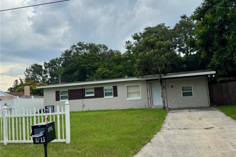 Casa en venta en Orlando, Florida, 3 dormitorios, 111.2 m2 № 2119104 - foto 2
