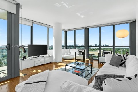 Condo in Miami Beach, Florida, 2 bedrooms  № 2061503 - photo 8