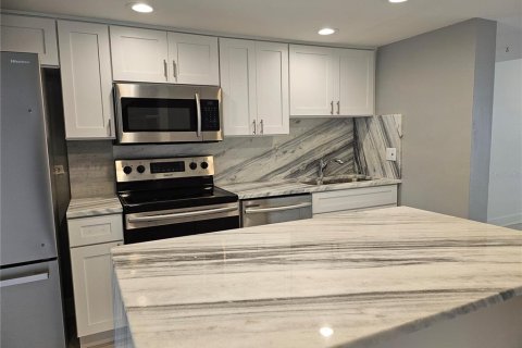 Condominio en venta en Apollo Beach, Florida, 2 dormitorios, 120.4 m2 № 2213118 - foto 10