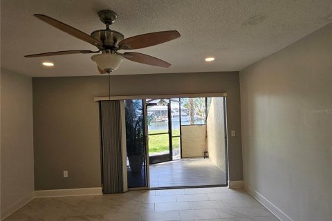 Condominio en venta en Apollo Beach, Florida, 2 dormitorios, 120.4 m2 № 2213118 - foto 3