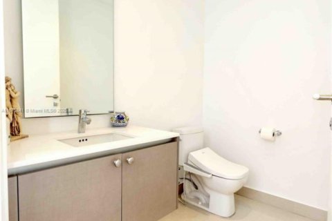 Condominio en venta en Aventura, Florida, 4 dormitorios, 214.33 m2 № 1979972 - foto 8