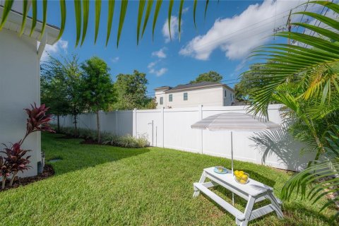 Villa ou maison à vendre à Tampa, Floride: 5 chambres, 329.25 m2 № 1837364 - photo 4