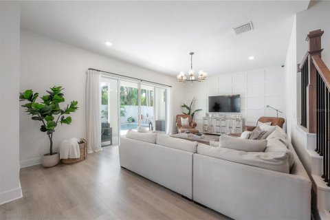 Villa ou maison à vendre à Tampa, Floride: 5 chambres, 329.25 m2 № 1837364 - photo 27