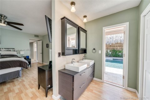 Снять в аренду виллу или дом в Холливуд, Флорида 4 спальни, 161м2, № 1969637 - фото 8