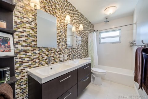 Снять в аренду виллу или дом в Холливуд, Флорида 4 спальни, 161м2, № 1969637 - фото 15