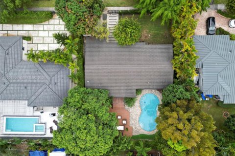 Casa en venta en Miami, Florida, 4 dormitorios, 201.69 m2 № 2008124 - foto 30