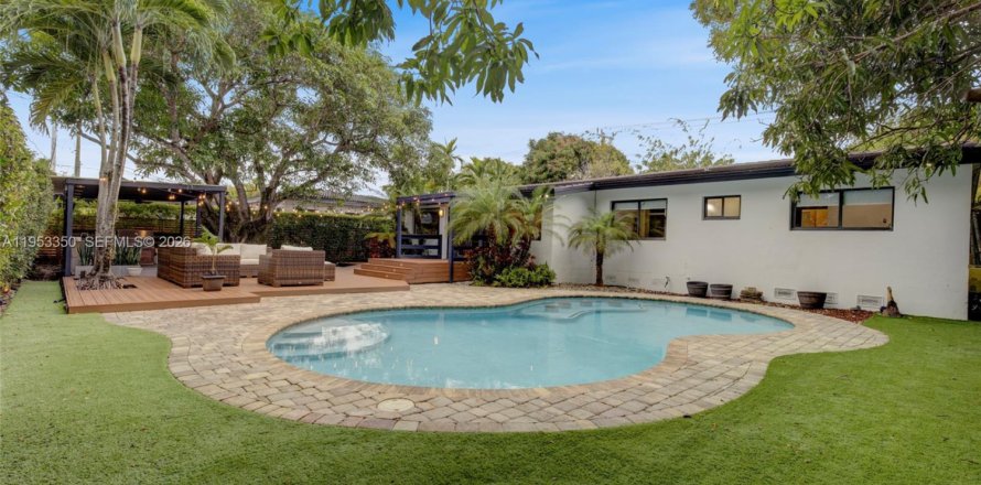 Casa en Miami, Florida 4 dormitorios, 201.69 m2 № 2008124