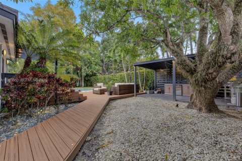 Casa en venta en Miami, Florida, 4 dormitorios, 201.69 m2 № 2008124 - foto 29