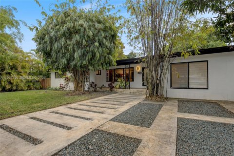 Casa en venta en Miami, Florida, 4 dormitorios, 201.69 m2 № 2008124 - foto 3
