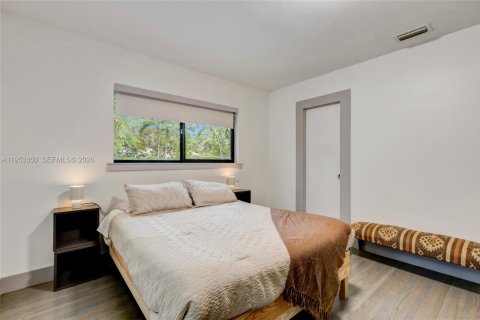Casa en venta en Miami, Florida, 4 dormitorios, 201.69 m2 № 2008124 - foto 22