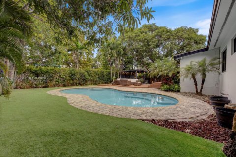 Casa en venta en Miami, Florida, 4 dormitorios, 201.69 m2 № 2008124 - foto 28