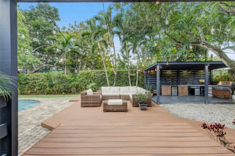 Casa en venta en Miami, Florida, 4 dormitorios, 201.69 m2 № 2008124 - foto 27