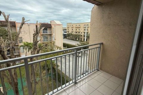 Copropriété à louer à Miami, Floride: 2 chambres, 72.65 m2 № 2023856 - photo 8