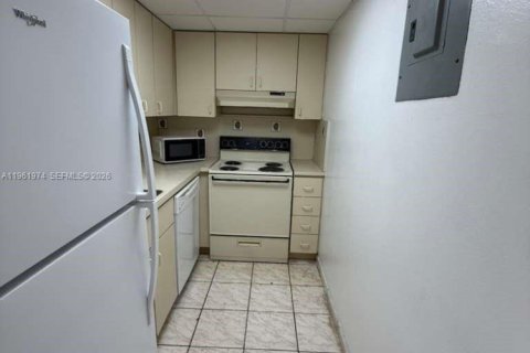 Copropriété à louer à Miami, Floride: 2 chambres, 72.65 m2 № 2023856 - photo 9