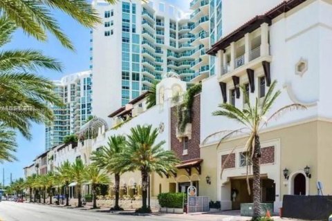 Condo à Sunny Isles Beach, Floride, 3 chambres  № 2089130