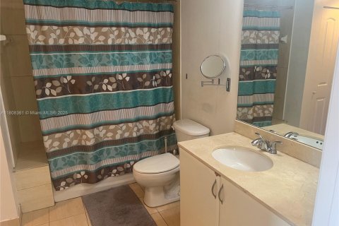Condo in Miami, Florida, 1 bedroom № 2015790 - photo 9