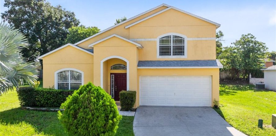House in Orlando, Florida 4 bedrooms, 218.23 sq.m. № 1916762