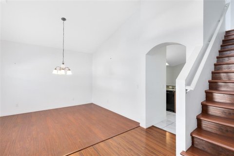House in Orlando, Florida 4 bedrooms, 218.23 sq.m. № 1916762 - photo 5