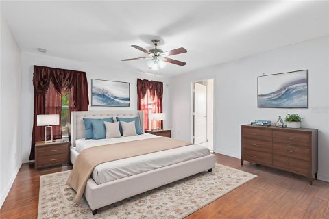 House in Orlando, Florida 4 bedrooms, 218.23 sq.m. № 1916762 - photo 15