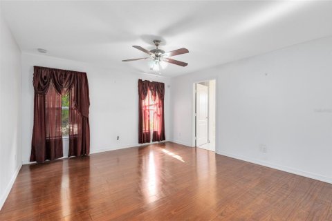 House in Orlando, Florida 4 bedrooms, 218.23 sq.m. № 1916762 - photo 16
