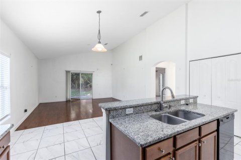 House in Orlando, Florida 4 bedrooms, 218.23 sq.m. № 1916762 - photo 10