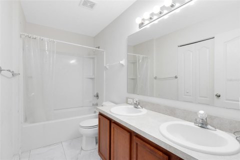 House in Orlando, Florida 4 bedrooms, 218.23 sq.m. № 1916762 - photo 25