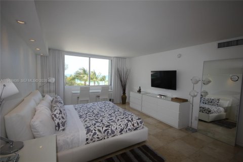 Copropriété à louer à Miami Beach, Floride: 2 chambres, 126.35 m2 № 2174425 - photo 16