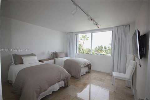 Copropriété à louer à Miami Beach, Floride: 2 chambres, 126.35 m2 № 2174425 - photo 24