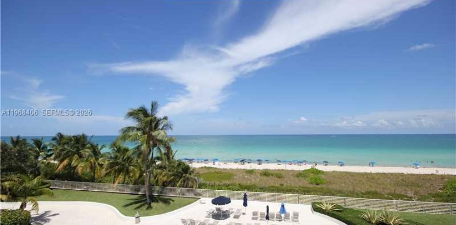 Condo à Miami Beach, Floride, 2 chambres  № 2174425