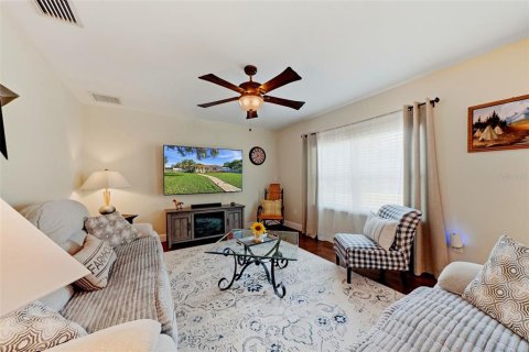 Villa ou maison à vendre à Valrico, Floride: 2 chambres, 137.59 m2 № 2403394 - photo 13
