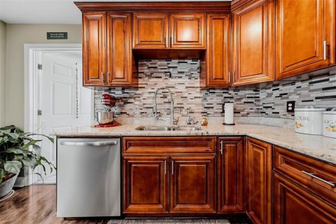 Villa ou maison à vendre à Valrico, Floride: 2 chambres, 137.59 m2 № 2403394 - photo 8