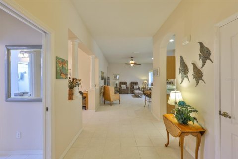 House in Sun City Center, Florida 2 bedrooms, 184.78 sq.m. № 1760262 - photo 6