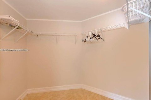 Copropriété à louer à Sunny Isles Beach, Floride: 2 chambres, 148.83 m2 № 1684220 - photo 12