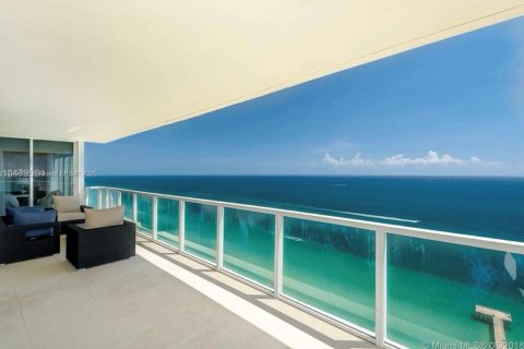 Copropriété à louer à Sunny Isles Beach, Floride: 2 chambres, 148.83 m2 № 1684220 - photo 30
