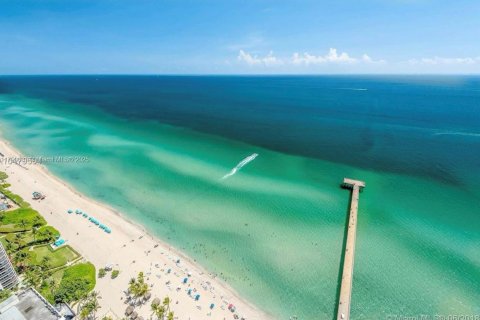 Copropriété à louer à Sunny Isles Beach, Floride: 2 chambres, 148.83 m2 № 1684220 - photo 29