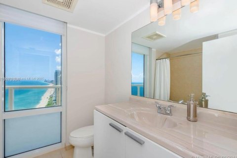 Copropriété à louer à Sunny Isles Beach, Floride: 2 chambres, 148.83 m2 № 1684220 - photo 24