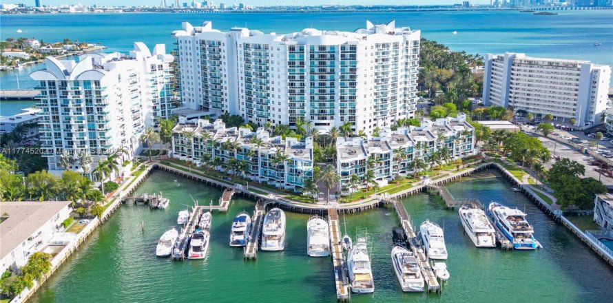 Condo in North Bay Village, Florida, 2 bedrooms  № 1726823