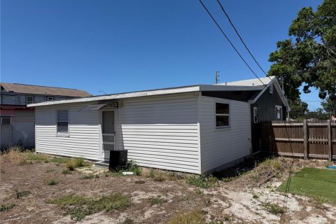 Commercial property in Clearwater, Florida 314.47 sq.m. № 2195505 - photo 10