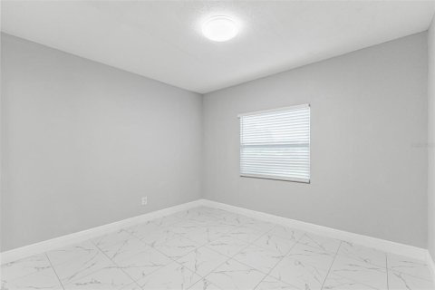 Villa ou maison à vendre à Saint Petersburg, Floride: 4 chambres, 116.03 m2 № 2302774 - photo 11