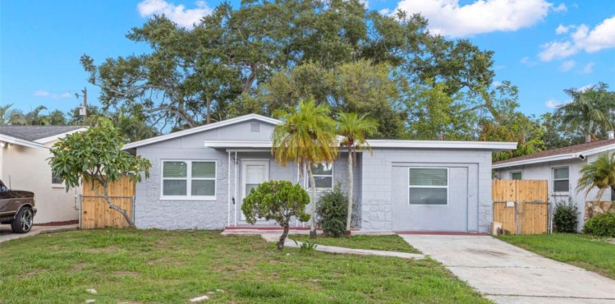 Villa ou maison à Saint Petersburg, Floride 4 chambres, 116.03 m2 № 2302774