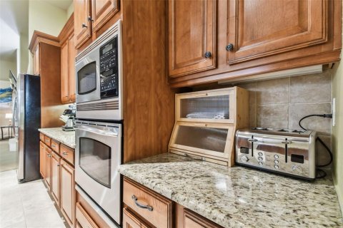 House in Fish Hawk, Florida 6 bedrooms, 434.23 sq.m. № 2212713 - photo 23