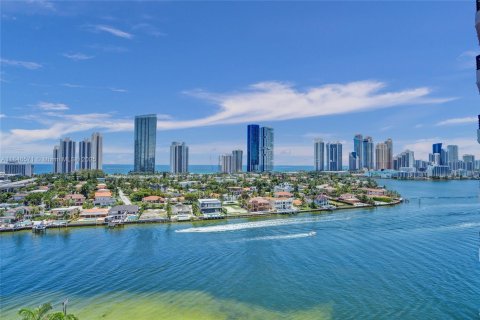 Copropriété à vendre à Aventura, Floride: 2 chambres, 126.81 m2 № 1845949 - photo 3
