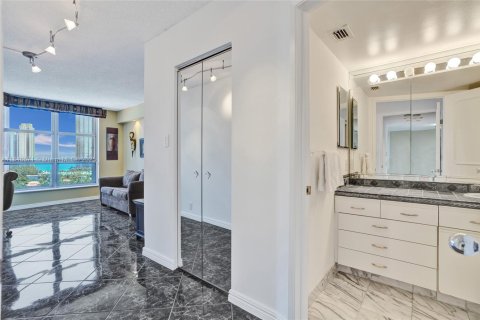 Copropriété à vendre à Aventura, Floride: 2 chambres, 126.81 m2 № 1845949 - photo 26