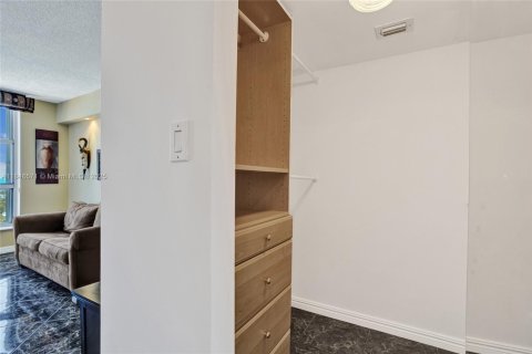 Copropriété à vendre à Aventura, Floride: 2 chambres, 126.81 m2 № 1845949 - photo 30
