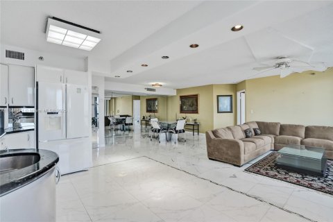 Copropriété à vendre à Aventura, Floride: 2 chambres, 126.81 m2 № 1845949 - photo 19