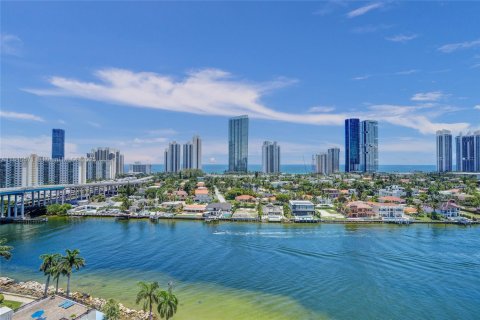 Copropriété à vendre à Aventura, Floride: 2 chambres, 126.81 m2 № 1845949 - photo 2