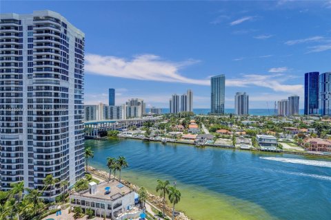 Copropriété à vendre à Aventura, Floride: 2 chambres, 126.81 m2 № 1845949 - photo 4